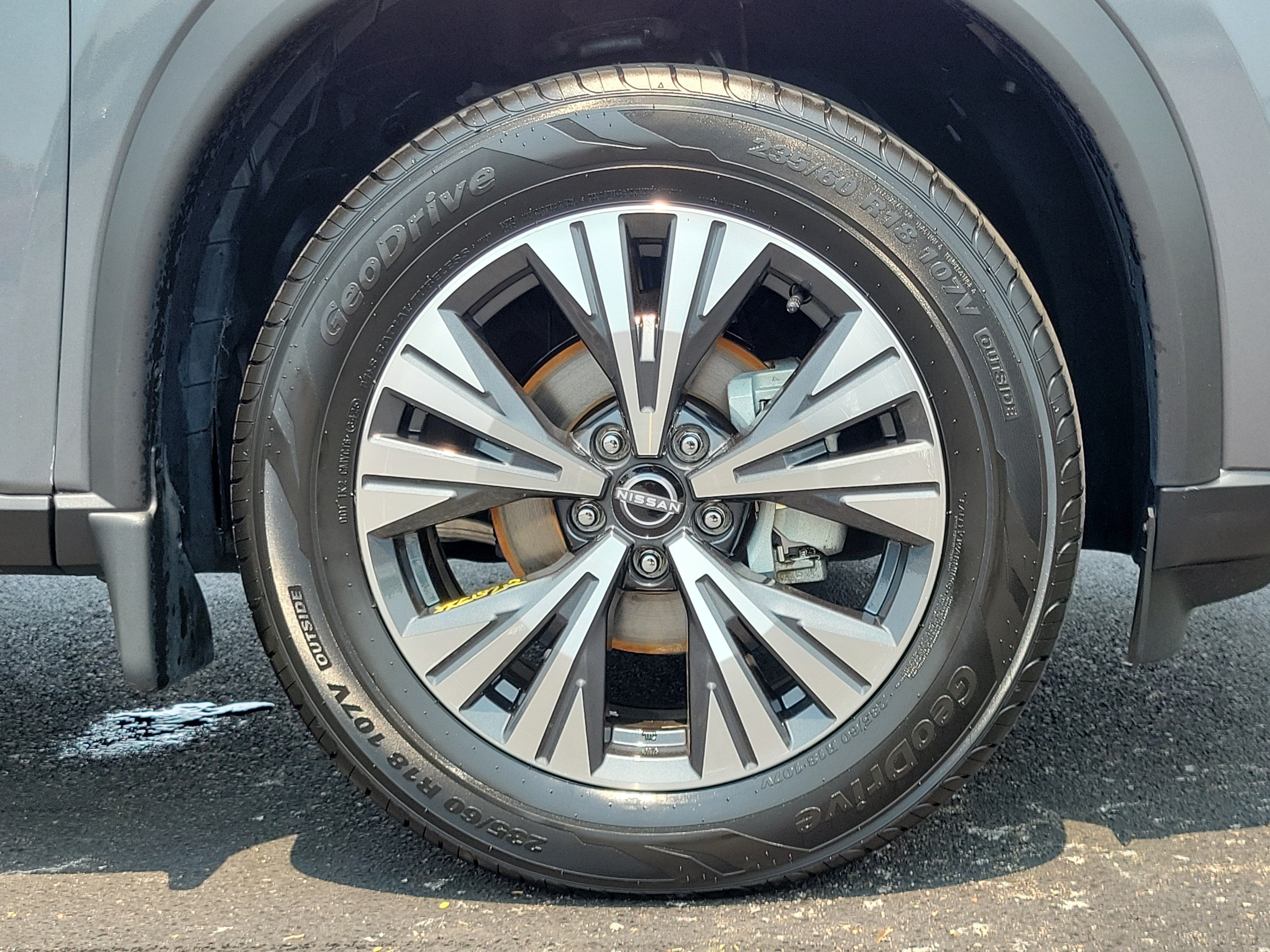 Certified 2023 Nissan Rogue SV w/ SV Premium B Package AWD/4WD image 5