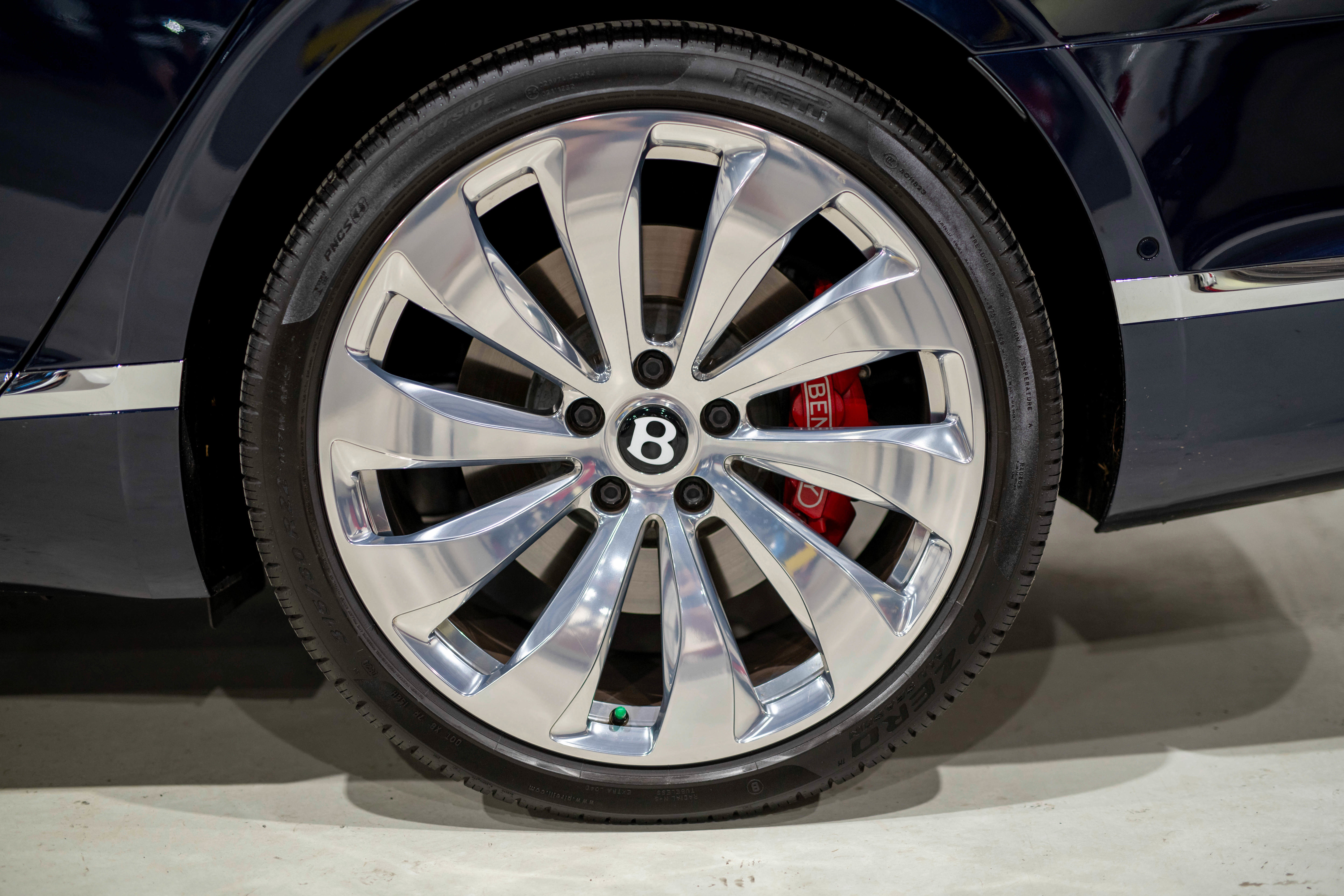 Used 2021 Bentley Flying Spur W12 AWD/4WD image 38