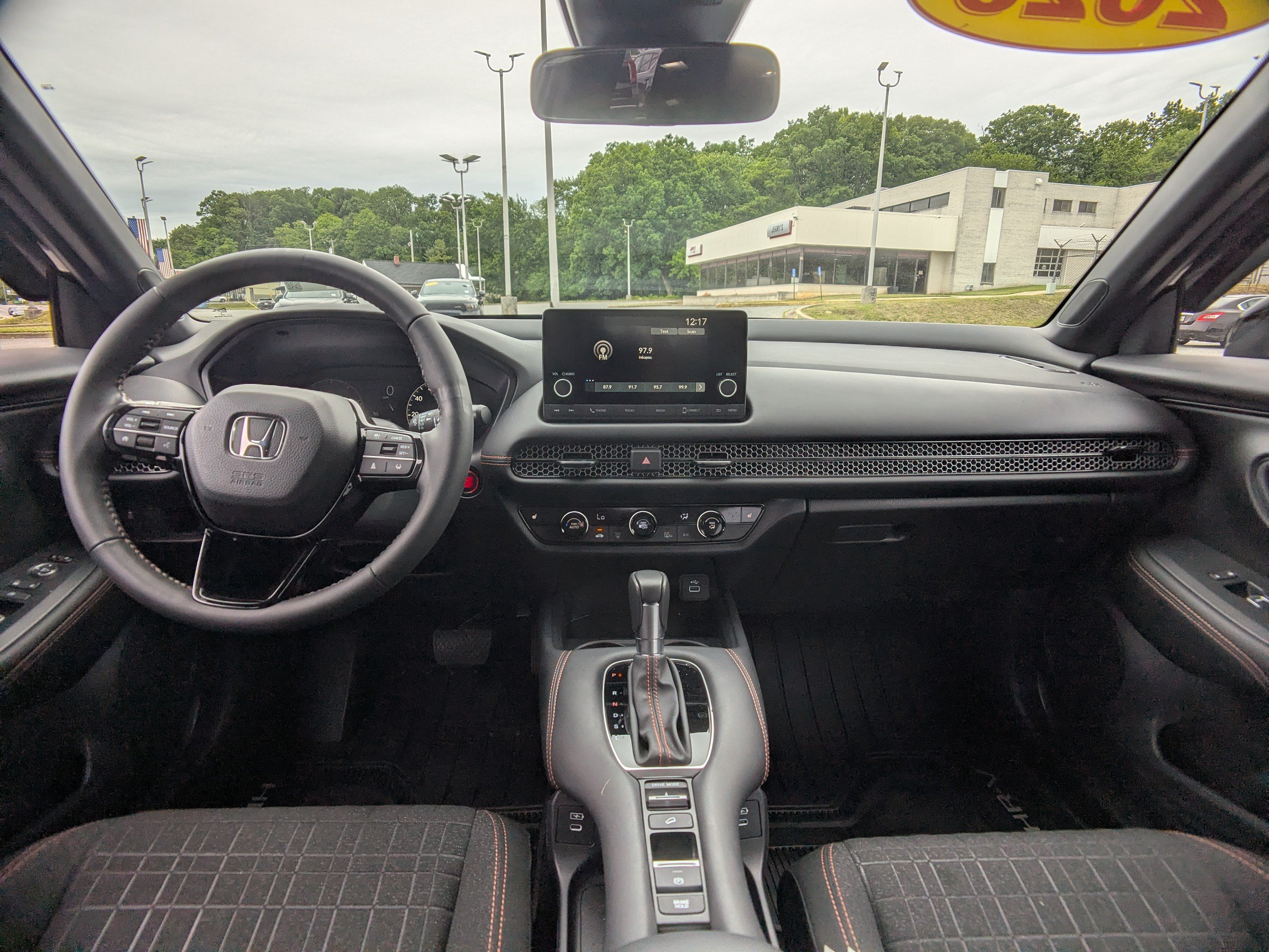 Used 2025 Honda HR-V Sport image 15