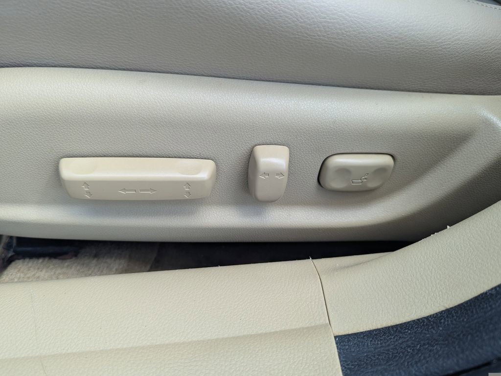 Used 2012 Honda Accord EX-L image 16