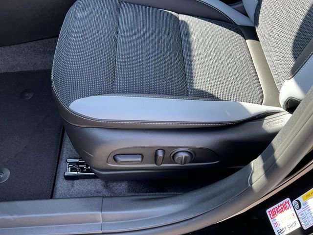 Used 2025 Buick Envista Preferred w/ Convenience I Package image 18