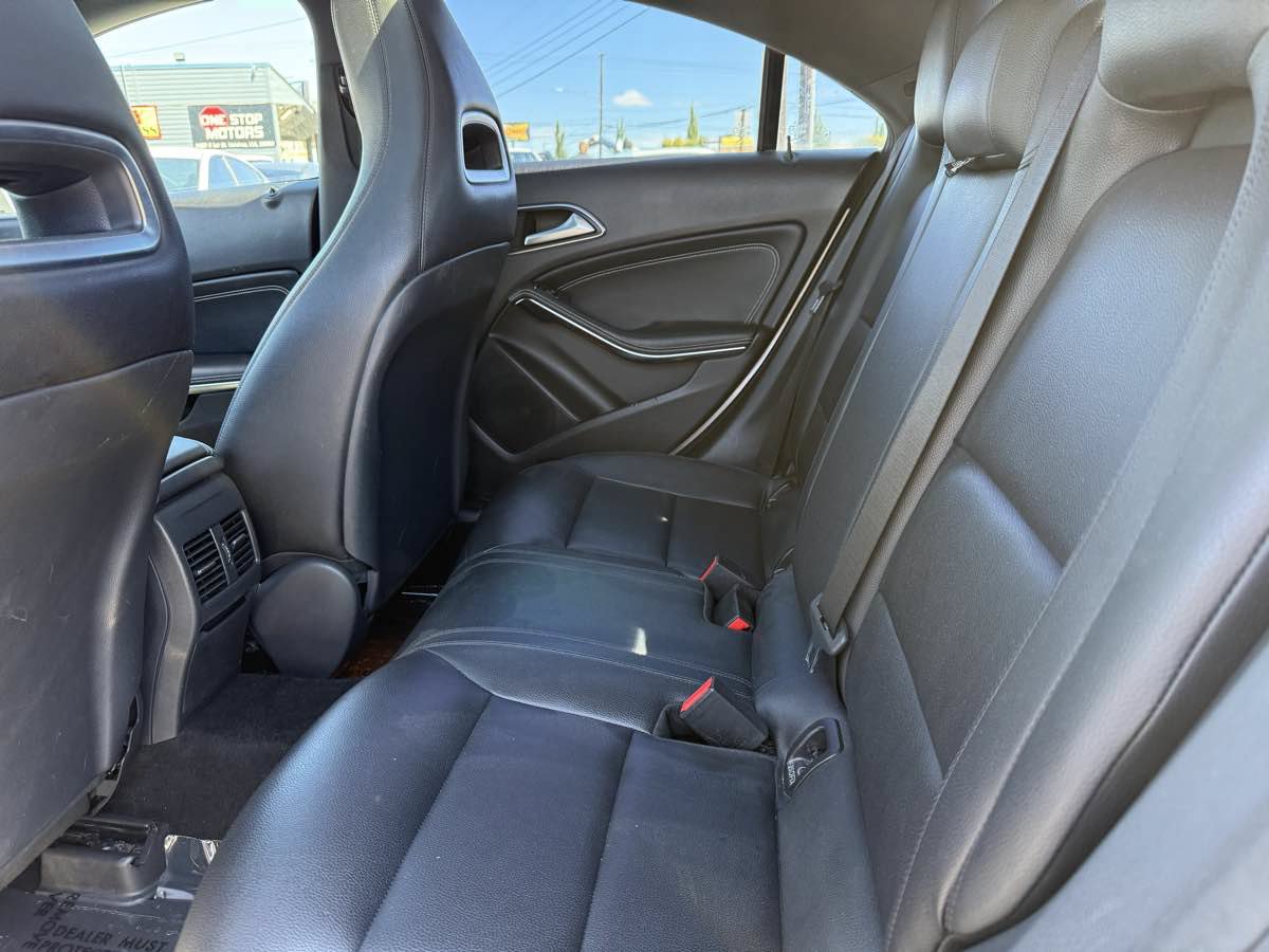 Used 2014 Mercedes-Benz CLA 250 image 11