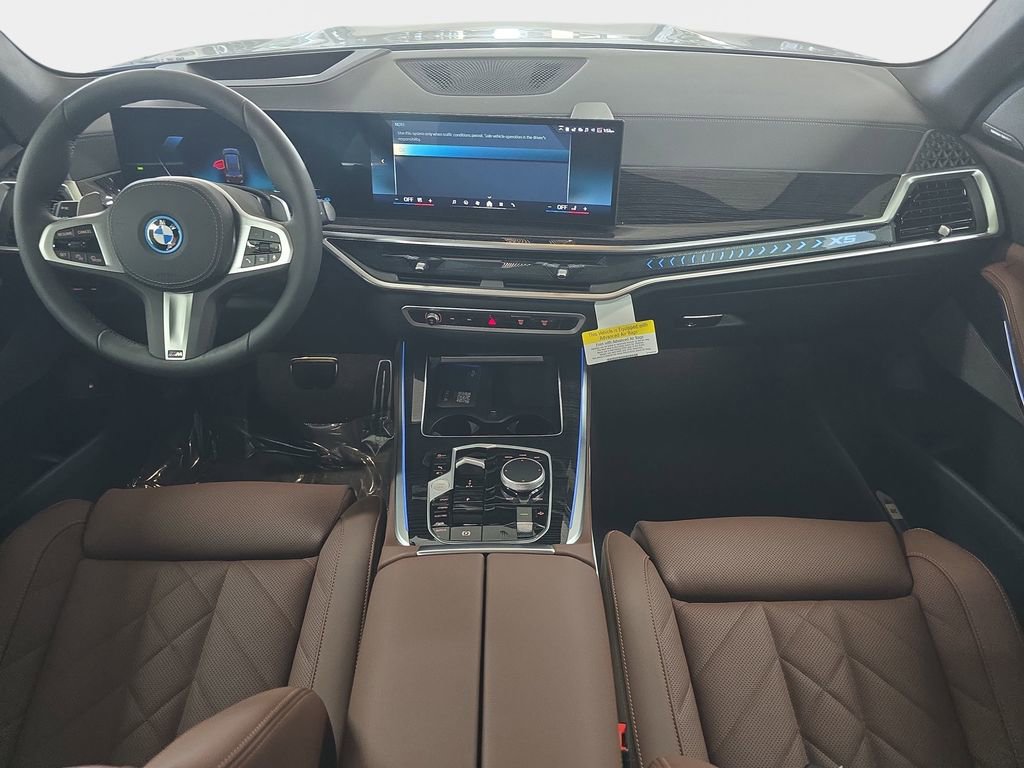 New 2026 BMW X5 xDrive50e w/ M Sport Package AWD/4WD image 7