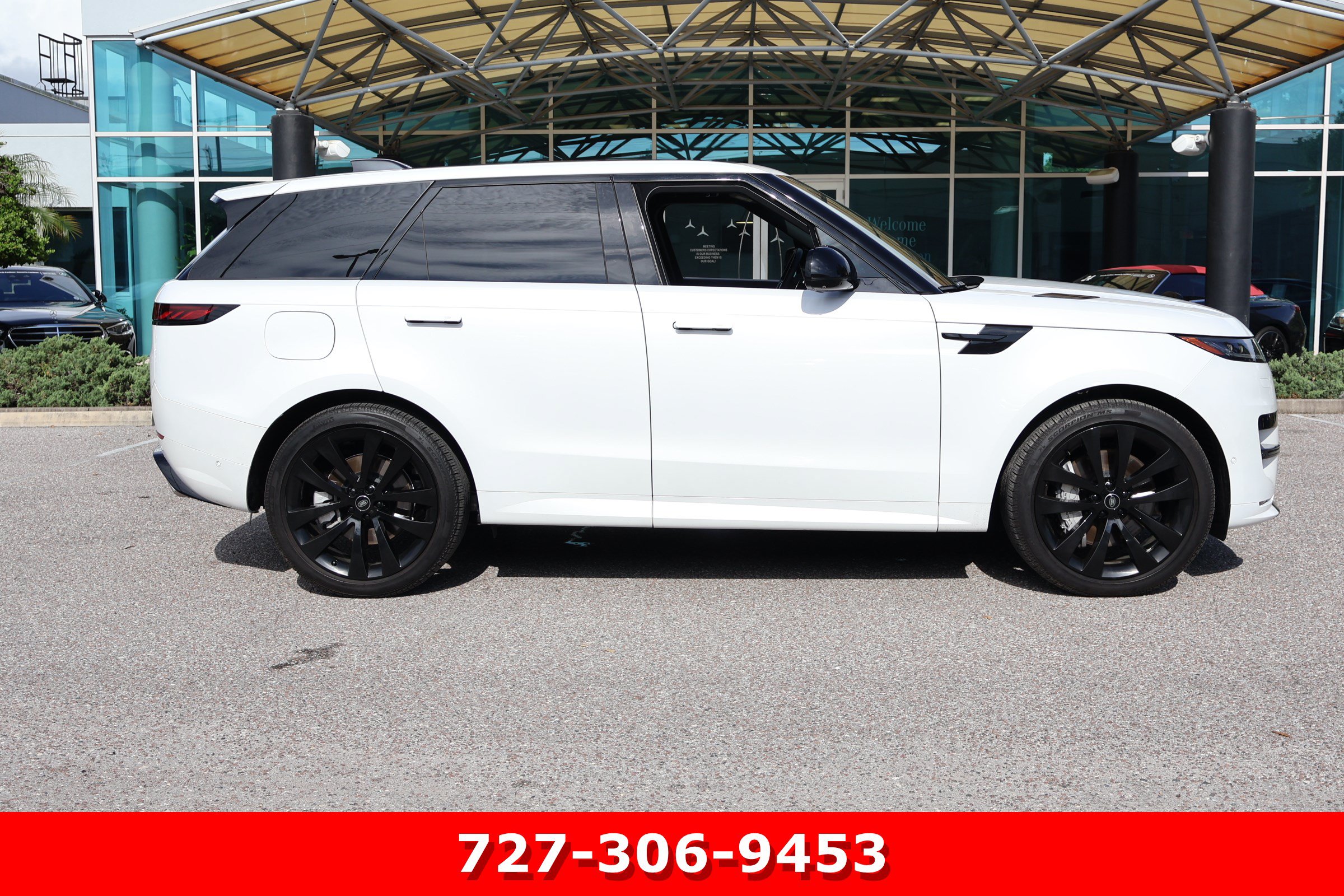 Used 2025 Land Rover Range Rover Sport Dynamic SE AWD/4WD image 10