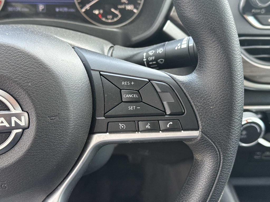 Used 2025 Nissan Altima 2.5 SV FWD image 36