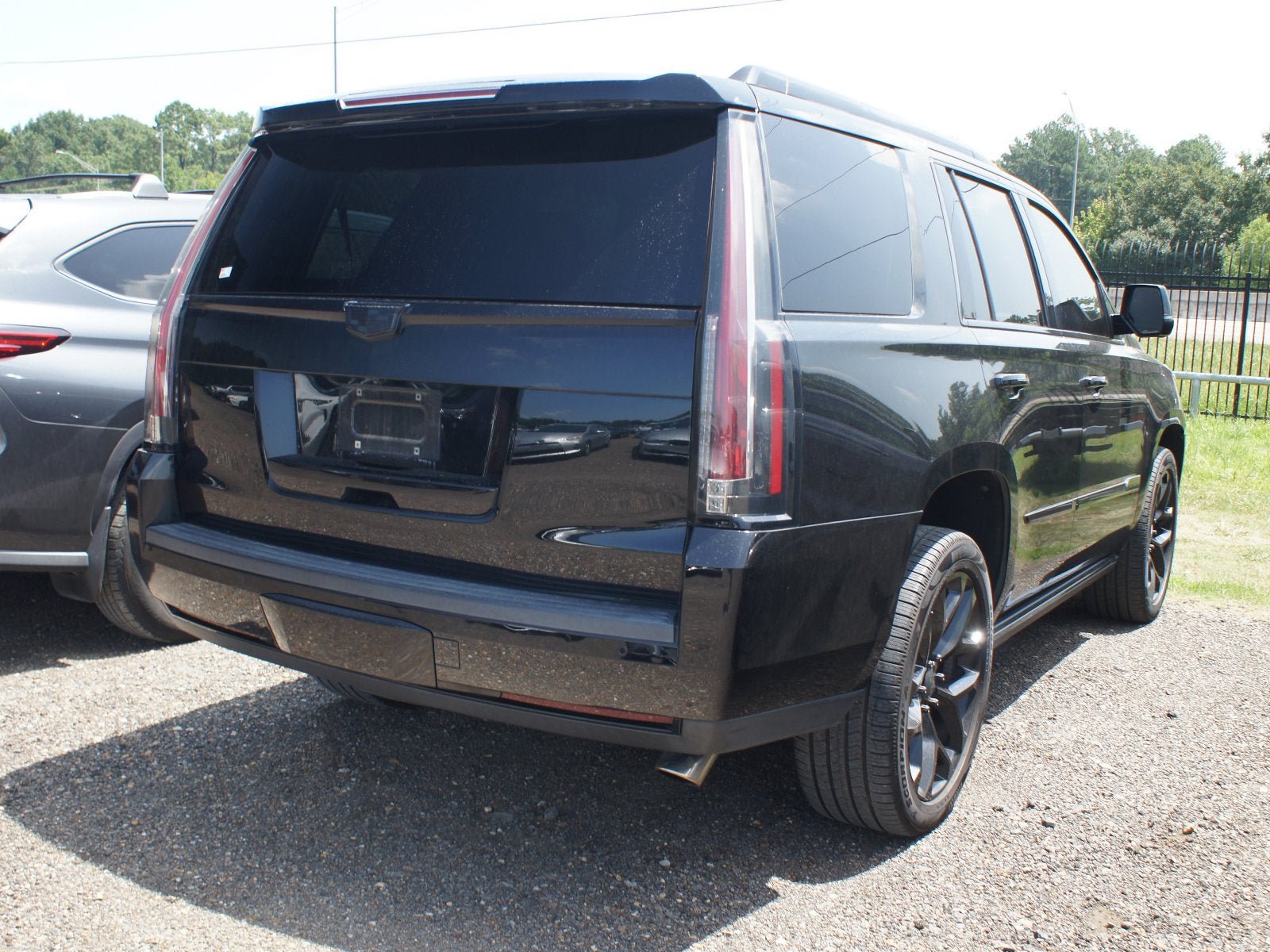 Used 2016 Cadillac Escalade Premium AWD/4WD image 5