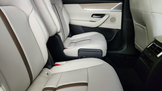 New 2026 MAZDA CX-90 Plug-In Hybrid w/ Premium Plus AWD/4WD image 34