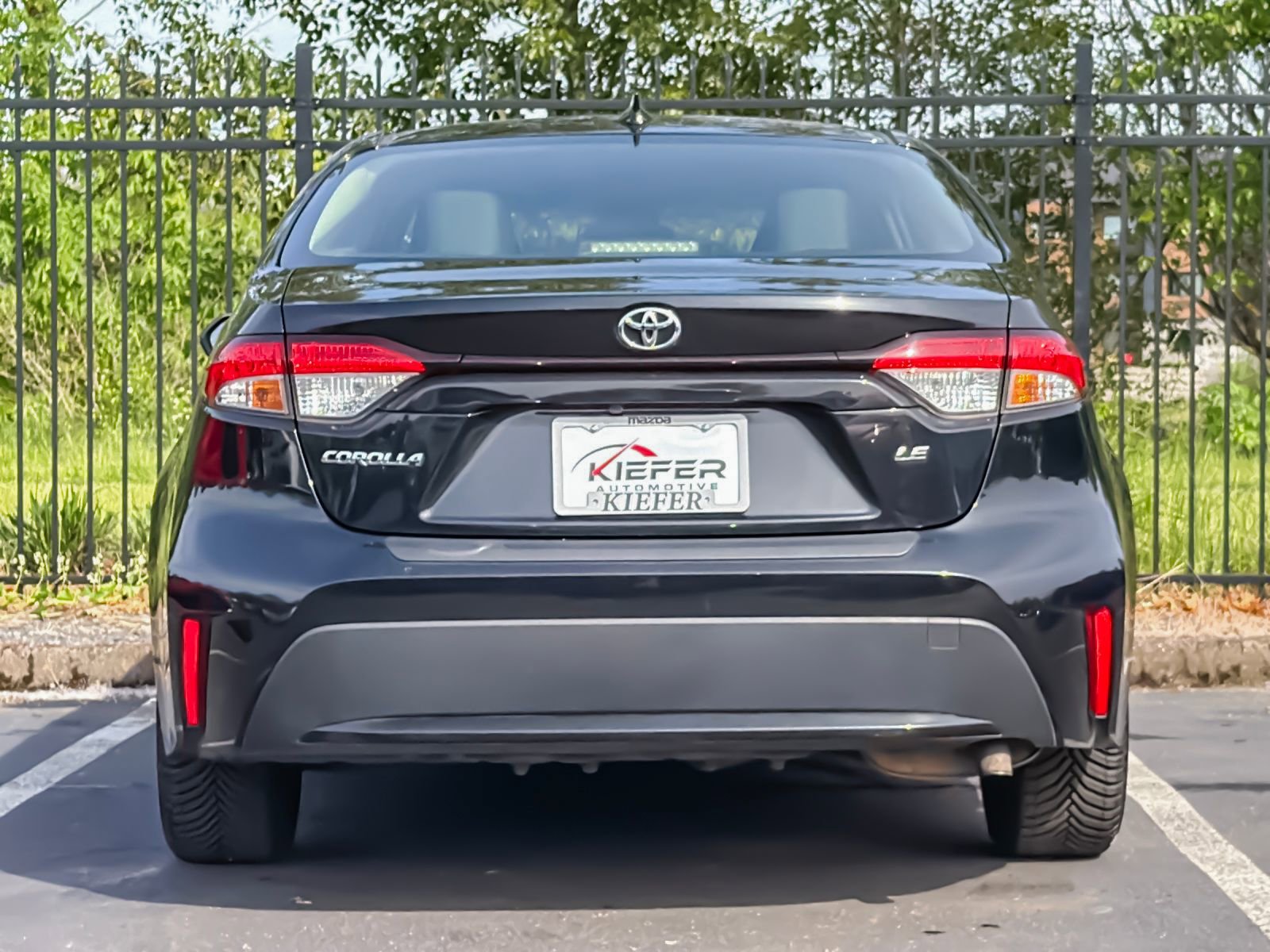 Used 2021 Toyota Corolla LE FWD image 4