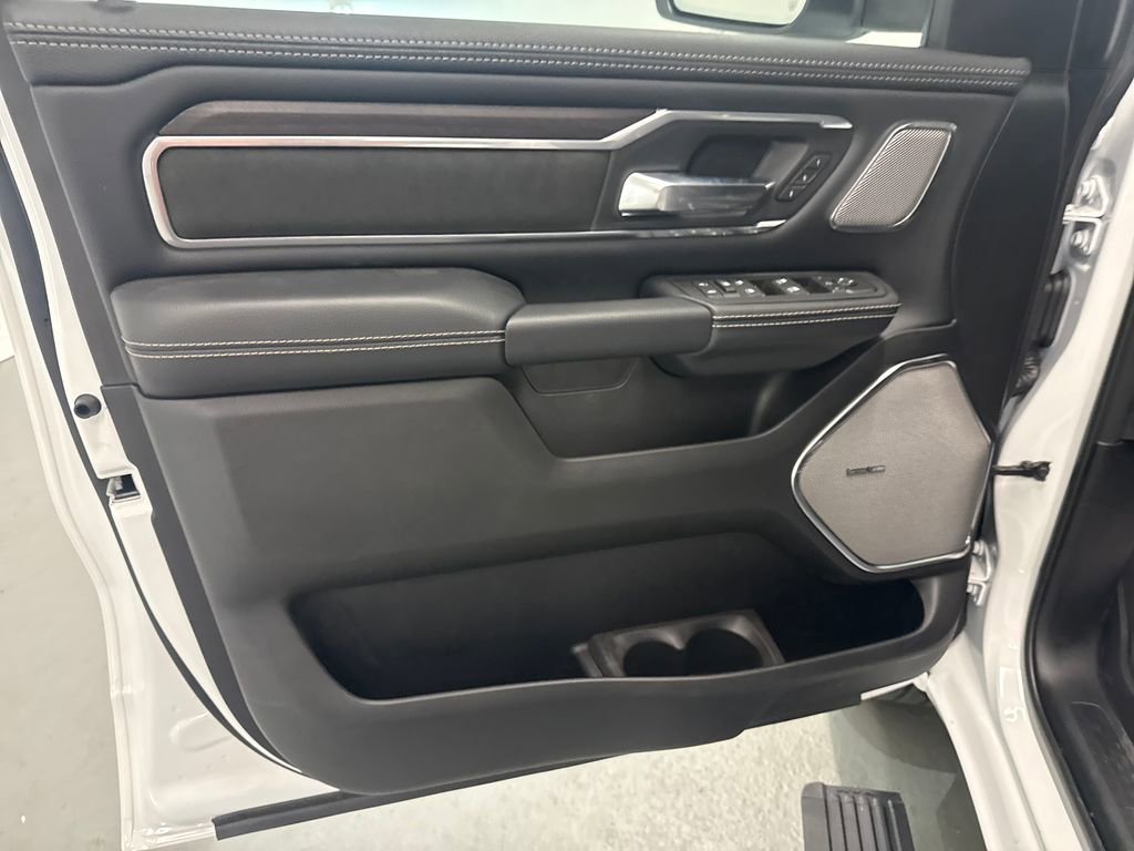 New 2026 RAM 1500 Laramie AWD/4WD image 11