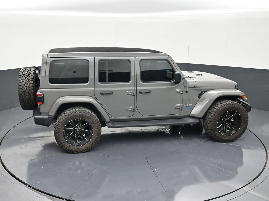Used 2022 Jeep Wrangler Unlimited Sahara AWD/4WD image 17