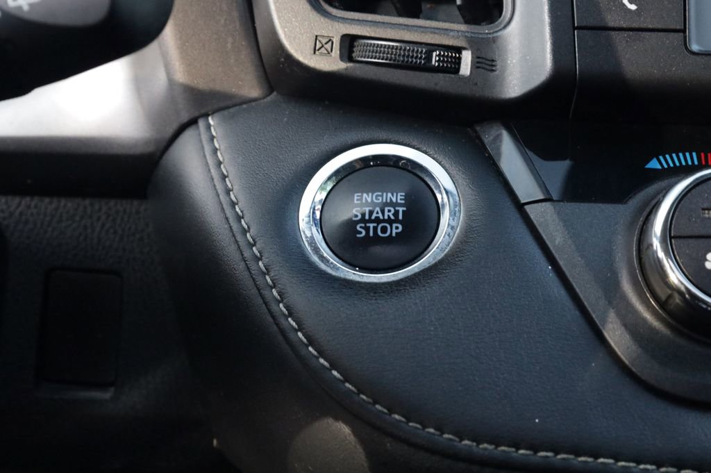 Used 2016 Toyota RAV4 Limited FWD image 7