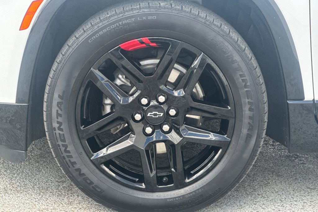 Used 2023 Chevrolet Traverse Premier w/ Redline Edition AWD/4WD image 25