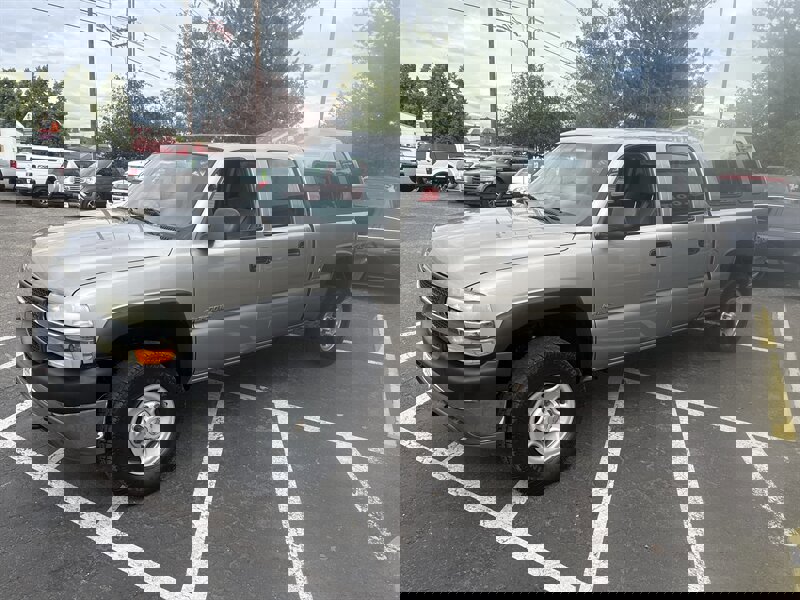 Used 2001 Chevrolet Silverado 2500 4x4 Crew Cab image 2