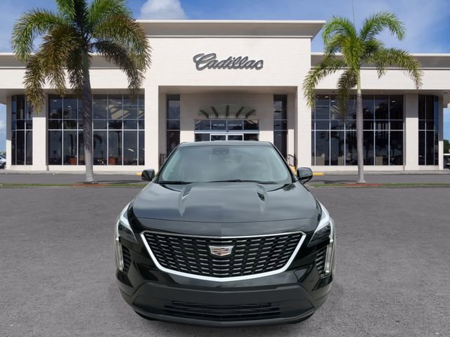 Certified 2022 Cadillac XT4 Luxury w/ Driver Awareness Package image 4
