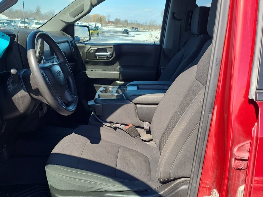 Used 2022 Chevrolet Silverado 1500 Custom Trail Boss w/ LPO, Dark Essentials Package image 2