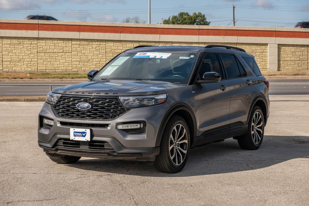 Used 2023 Ford Explorer ST-Line w/ Class IV Trailer Tow Package image 3