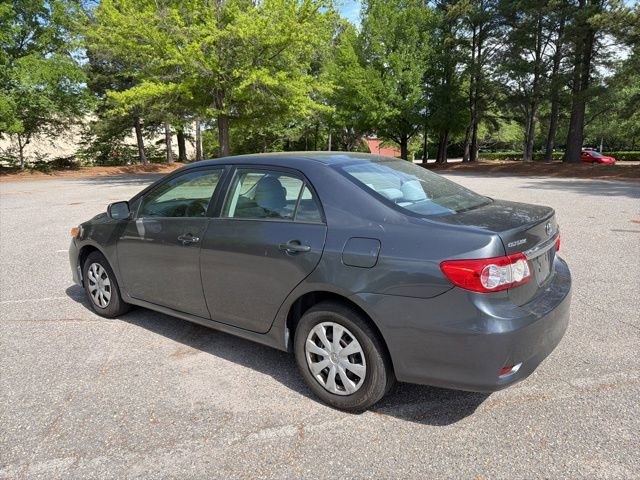 Used 2011 Toyota Corolla LE image 3
