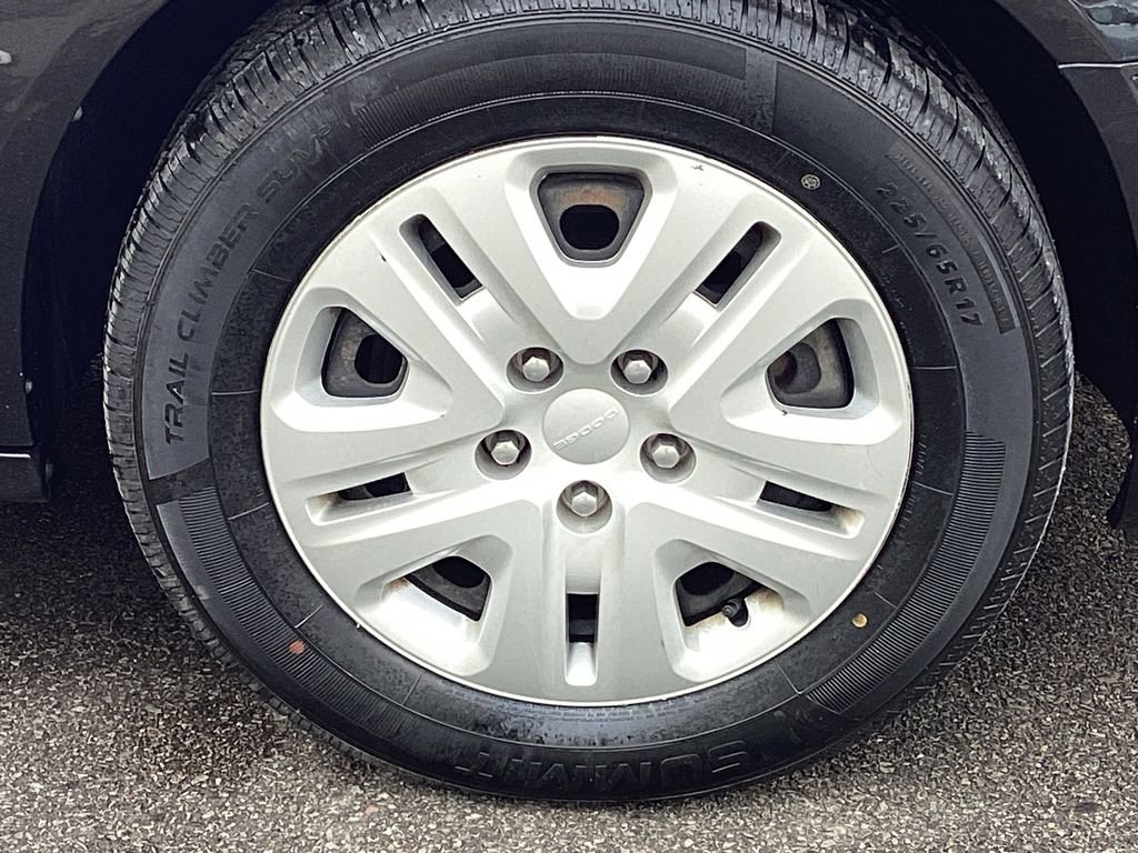 Used 2019 Dodge Grand Caravan SE w/ UConnect Hands-Free Group image 22