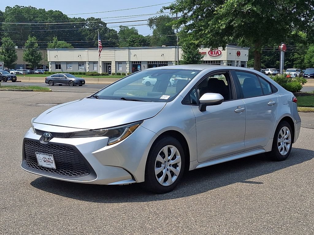 Used 2022 Toyota Corolla LE FWD image 4