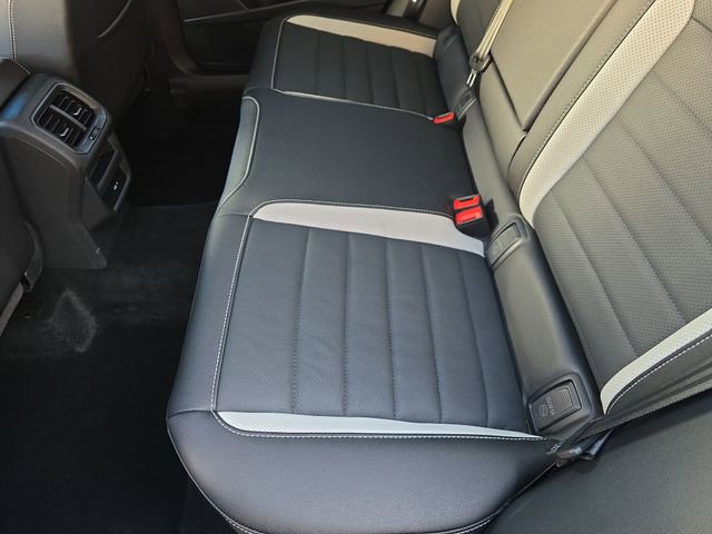 Used 2025 Volkswagen Taos SEL image 13