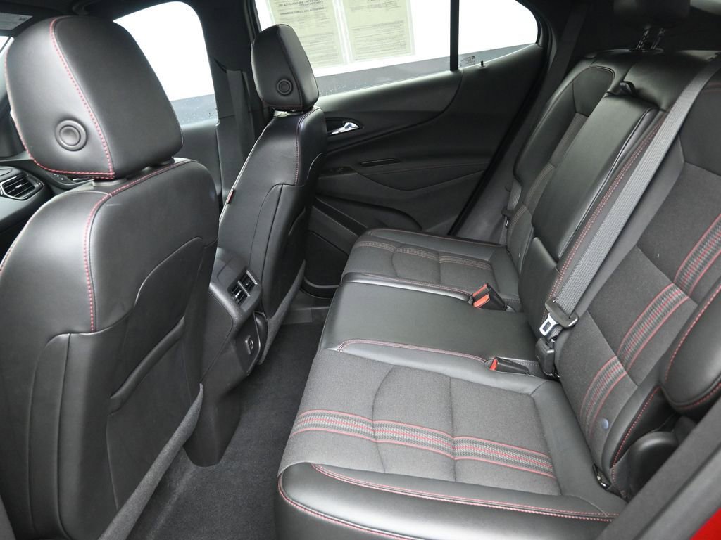 Used 2023 Chevrolet Equinox RS image 14