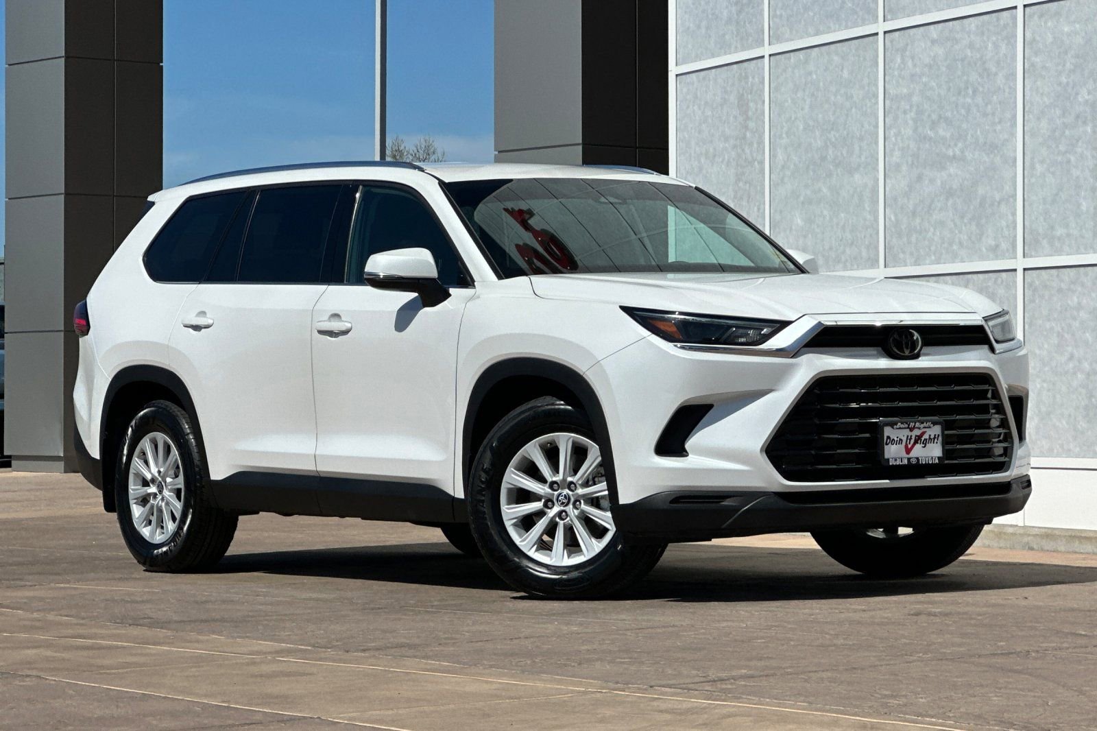 Certified 2024 Toyota Grand Highlander XLE image 2