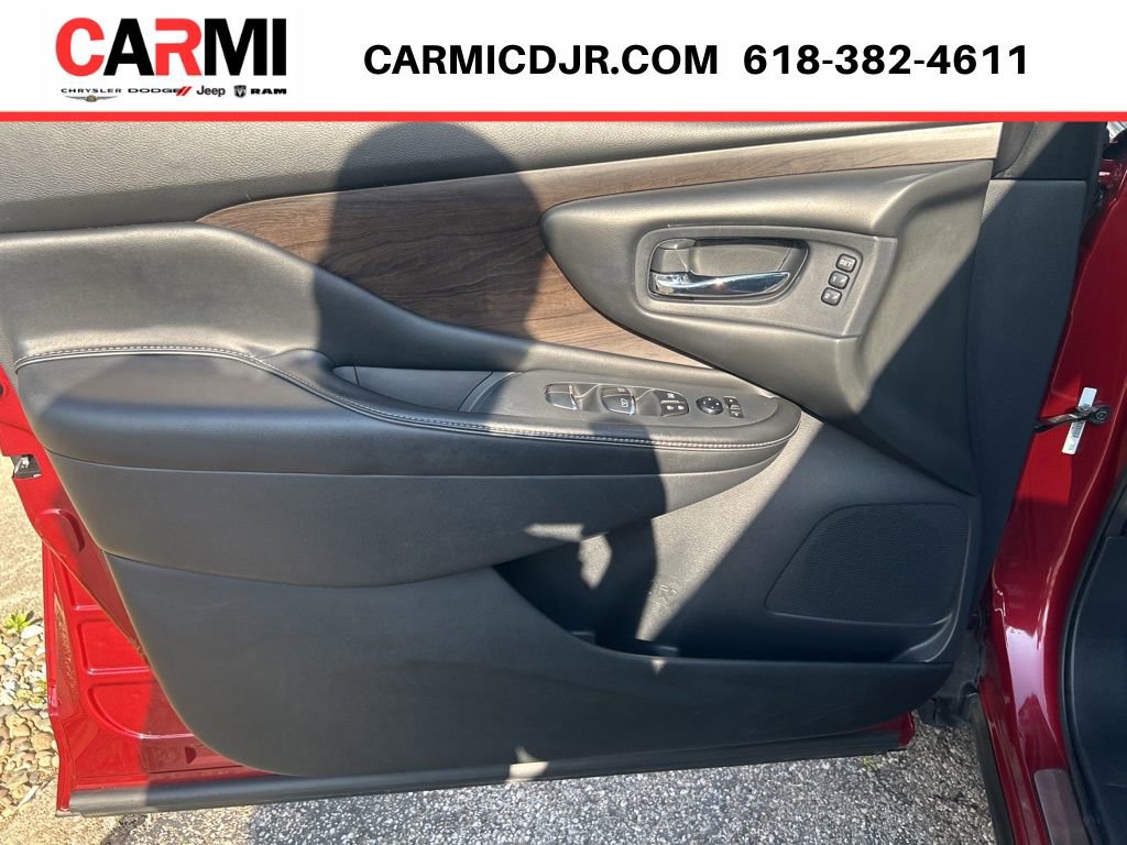 Used 2020 Nissan Murano Platinum w/ Cargo Package image 13