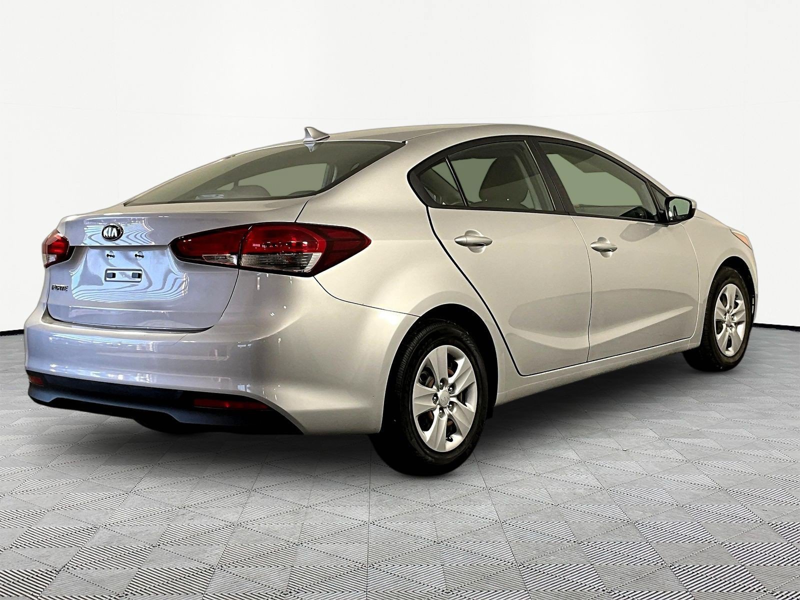 Used 2017 Kia Forte LX FWD image 6