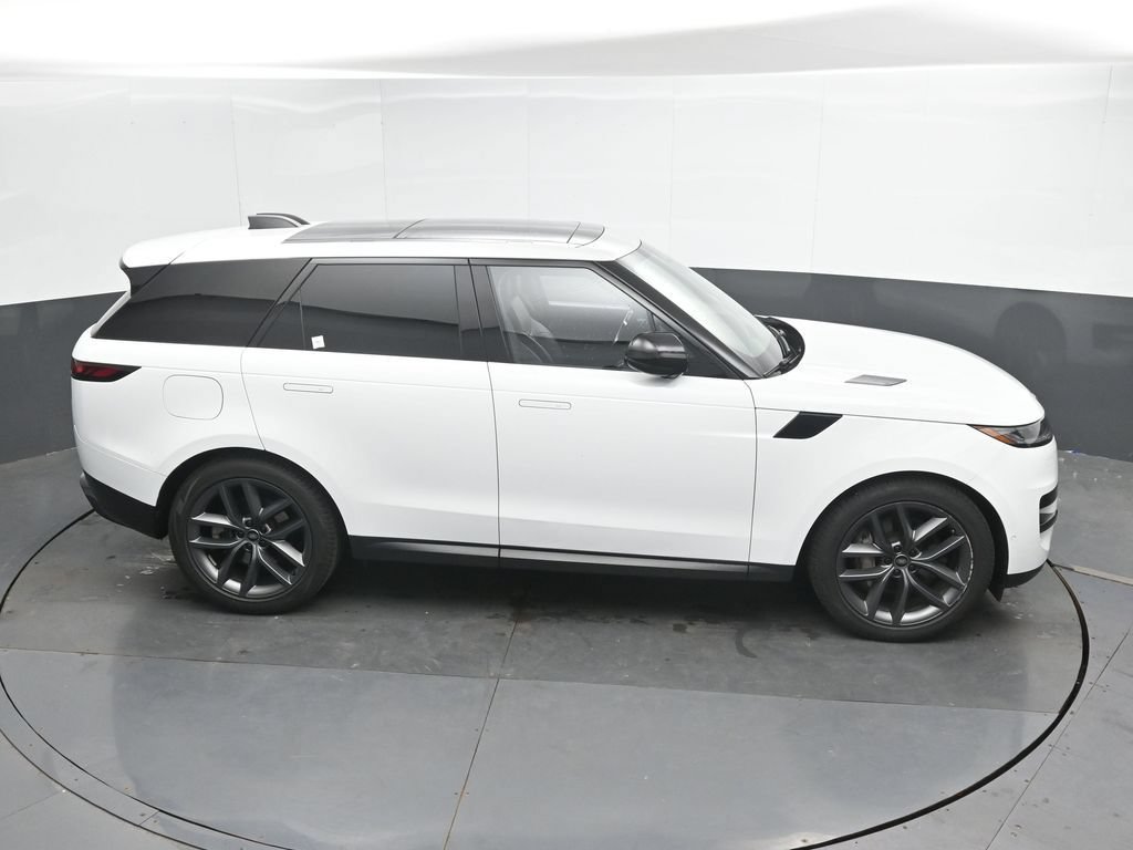 Used 2024 Land Rover Range Rover Sport SE AWD/4WD image 32