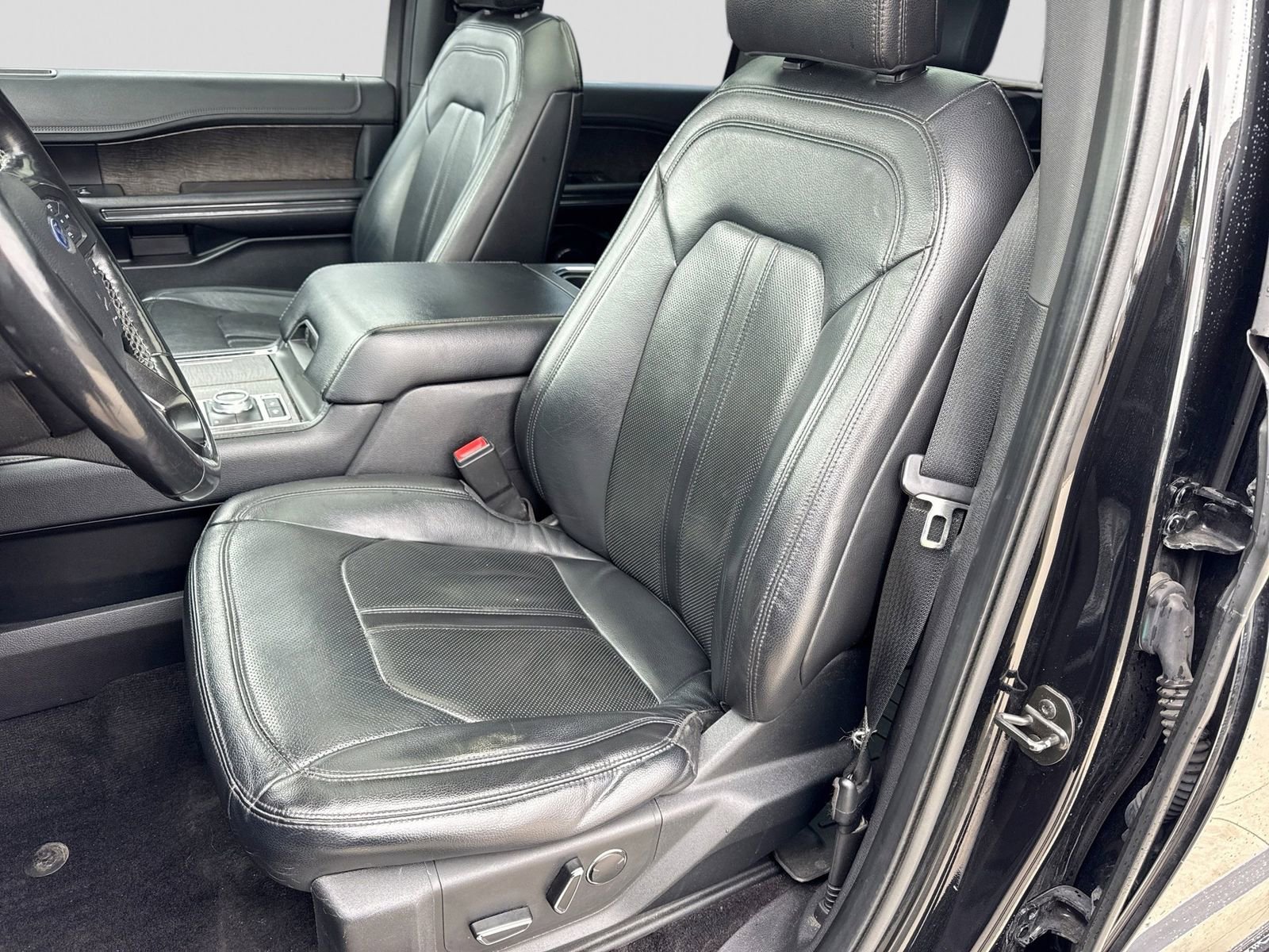 Used 2018 Ford Expedition Max Limited w/ Equipment Group 302A AWD/4WD image 19