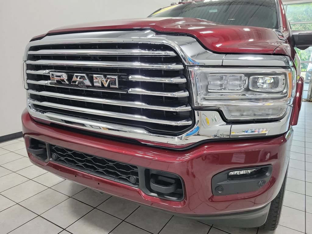 Used 2024 RAM 2500 Limited w/ Towing Technology Group AWD/4WD image 32