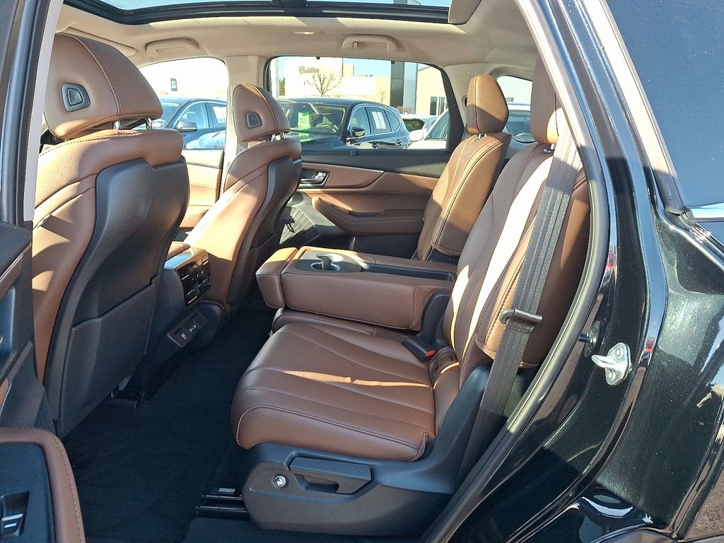 Certified 2024 Acura MDX SH-AWD w/ Technology Package image 10