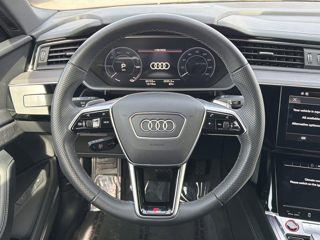 Used 2022 Audi e-tron S Prestige w/ Prestige Package image 8