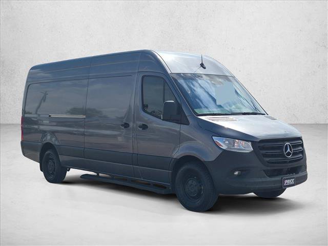 Used 2022 Mercedes-Benz Sprinter 2500 image 3