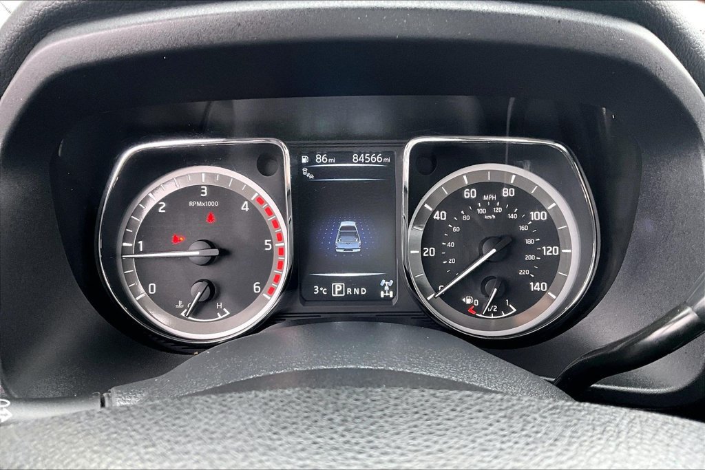 Used 2018 Nissan Titan Platinum Reserve AWD/4WD image 14