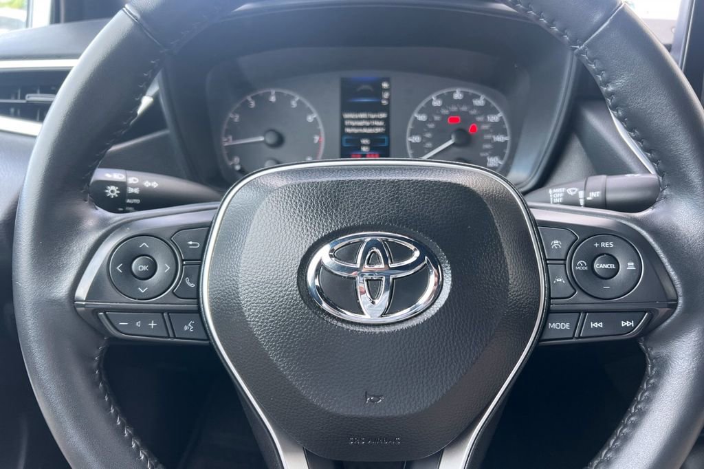 Certified 2025 Toyota Corolla SE image 25