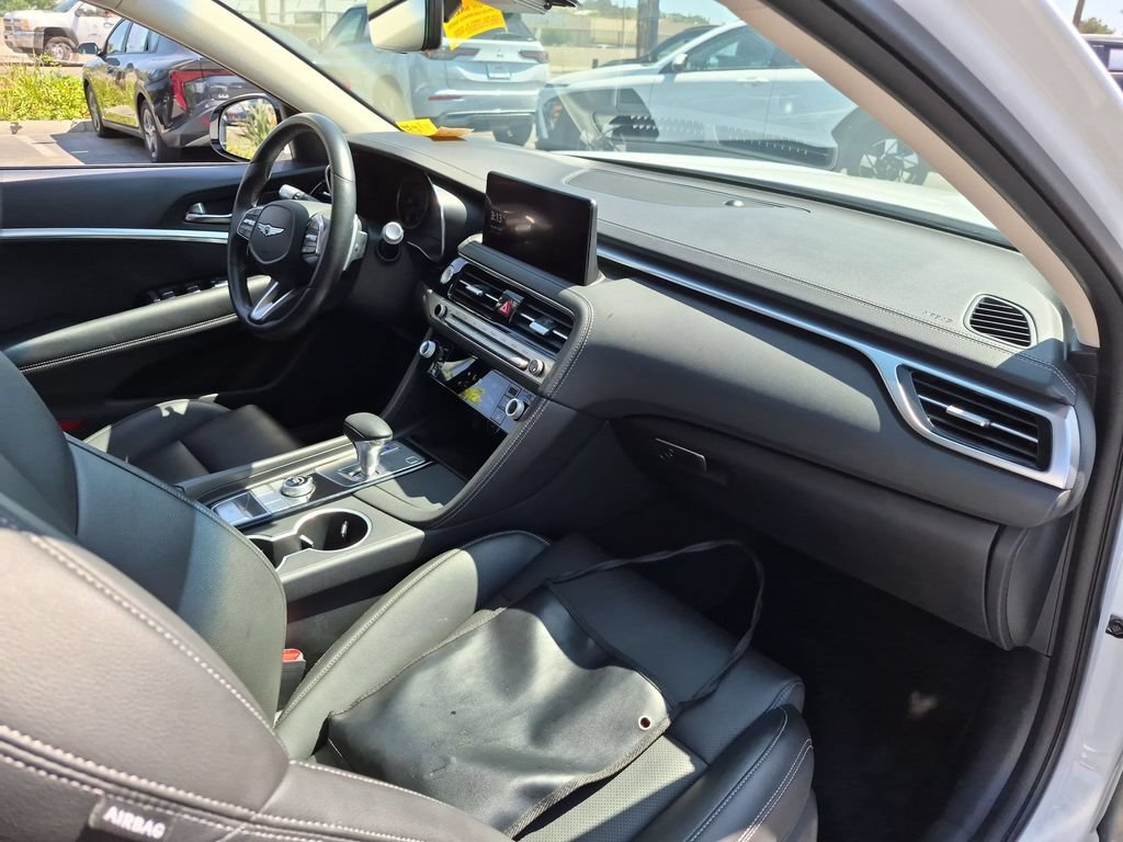 Used 2025 Genesis G70 2.5T RWD image 32
