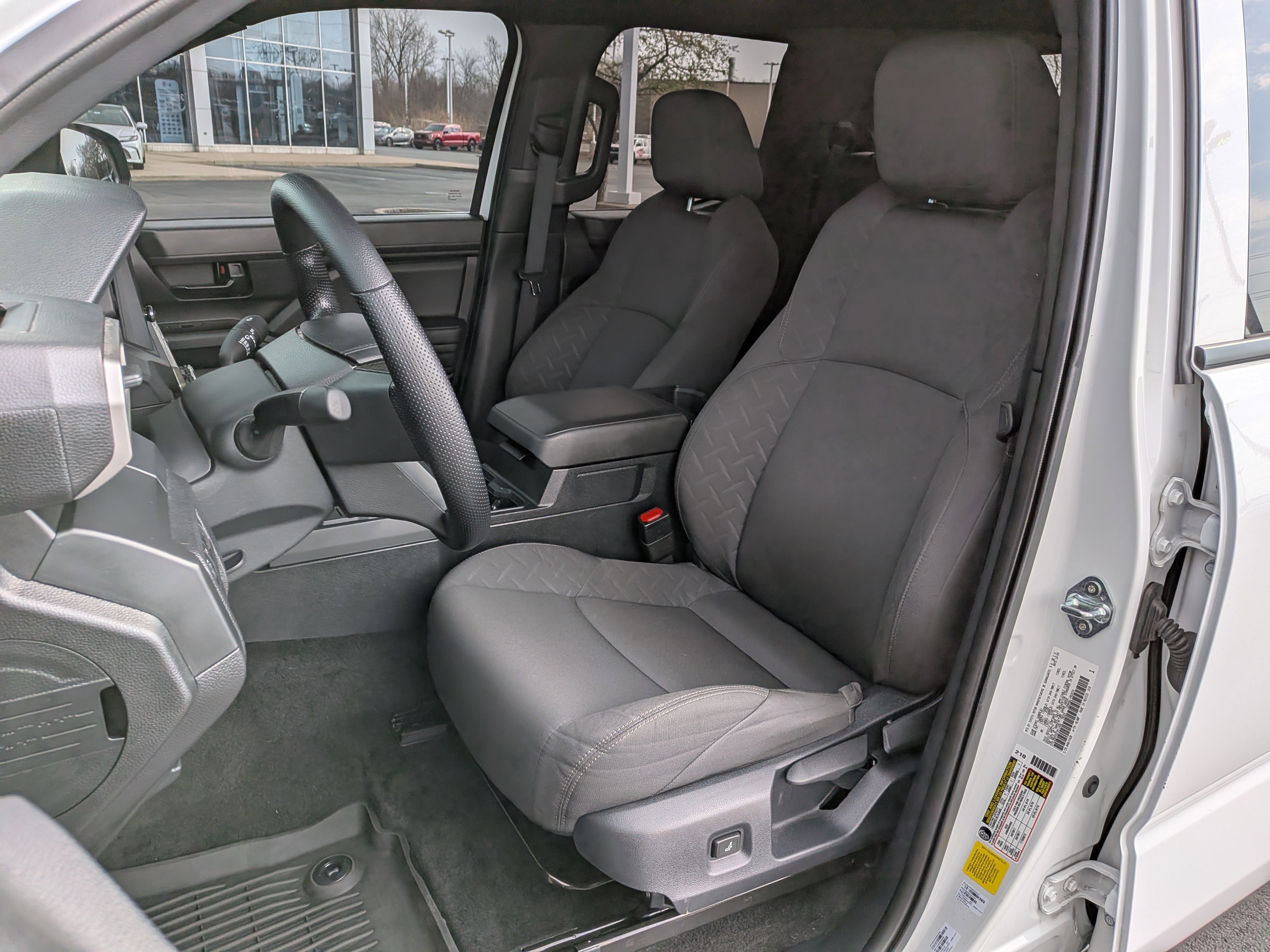 Used 2025 Toyota Tacoma SR image 13