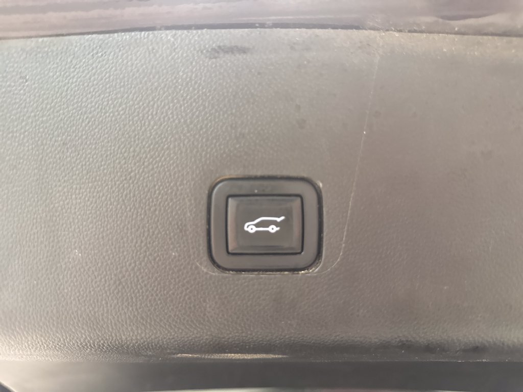 Used 2021 Chevrolet Traverse LT AWD/4WD image 44