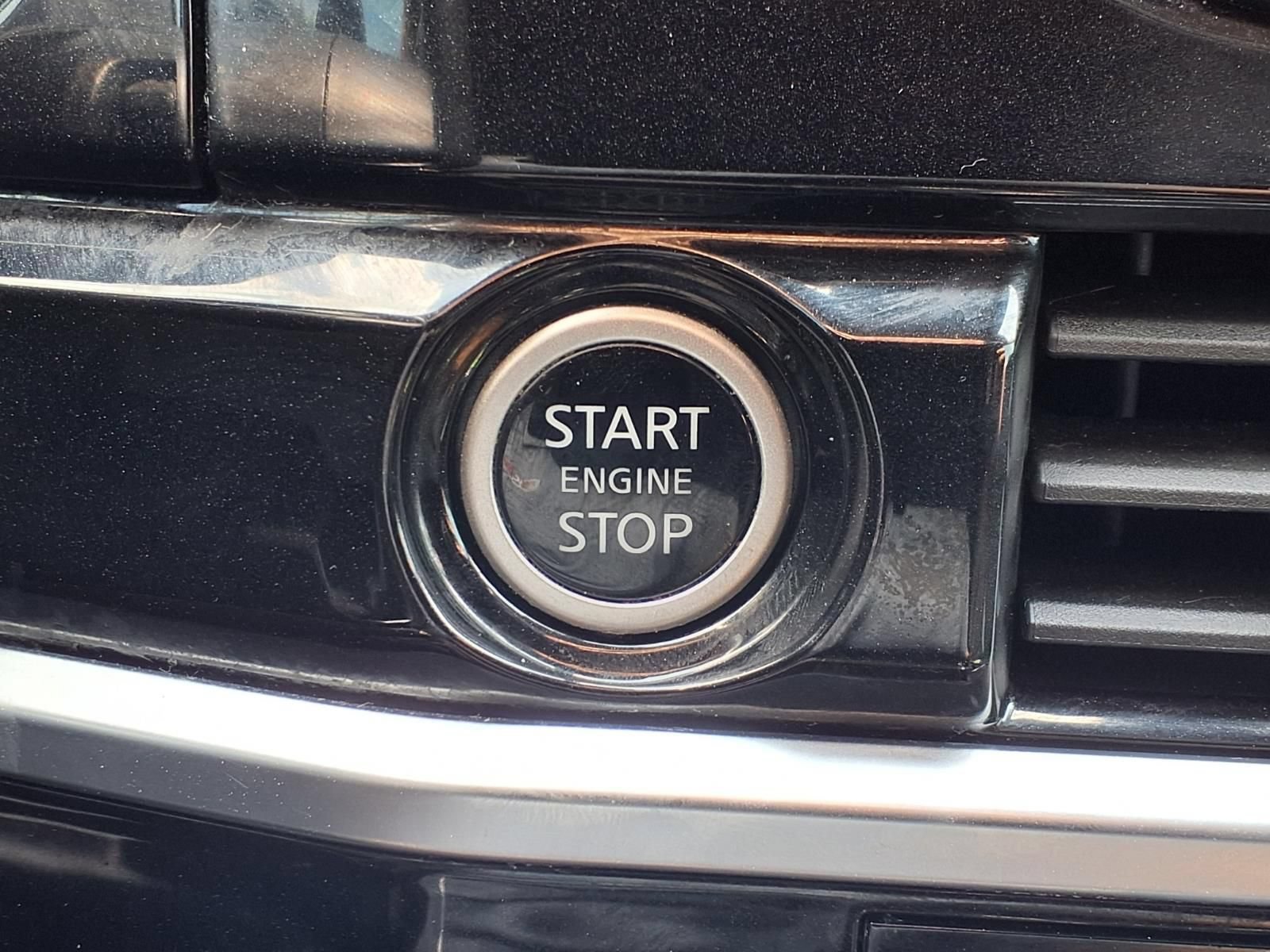 Used 2023 Nissan Pathfinder SL FWD image 5