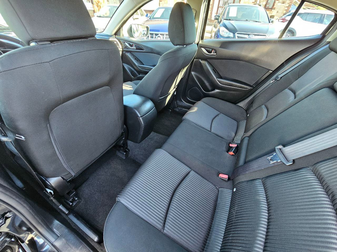 Used 2014 MAZDA MAZDA3 i Touring image 14