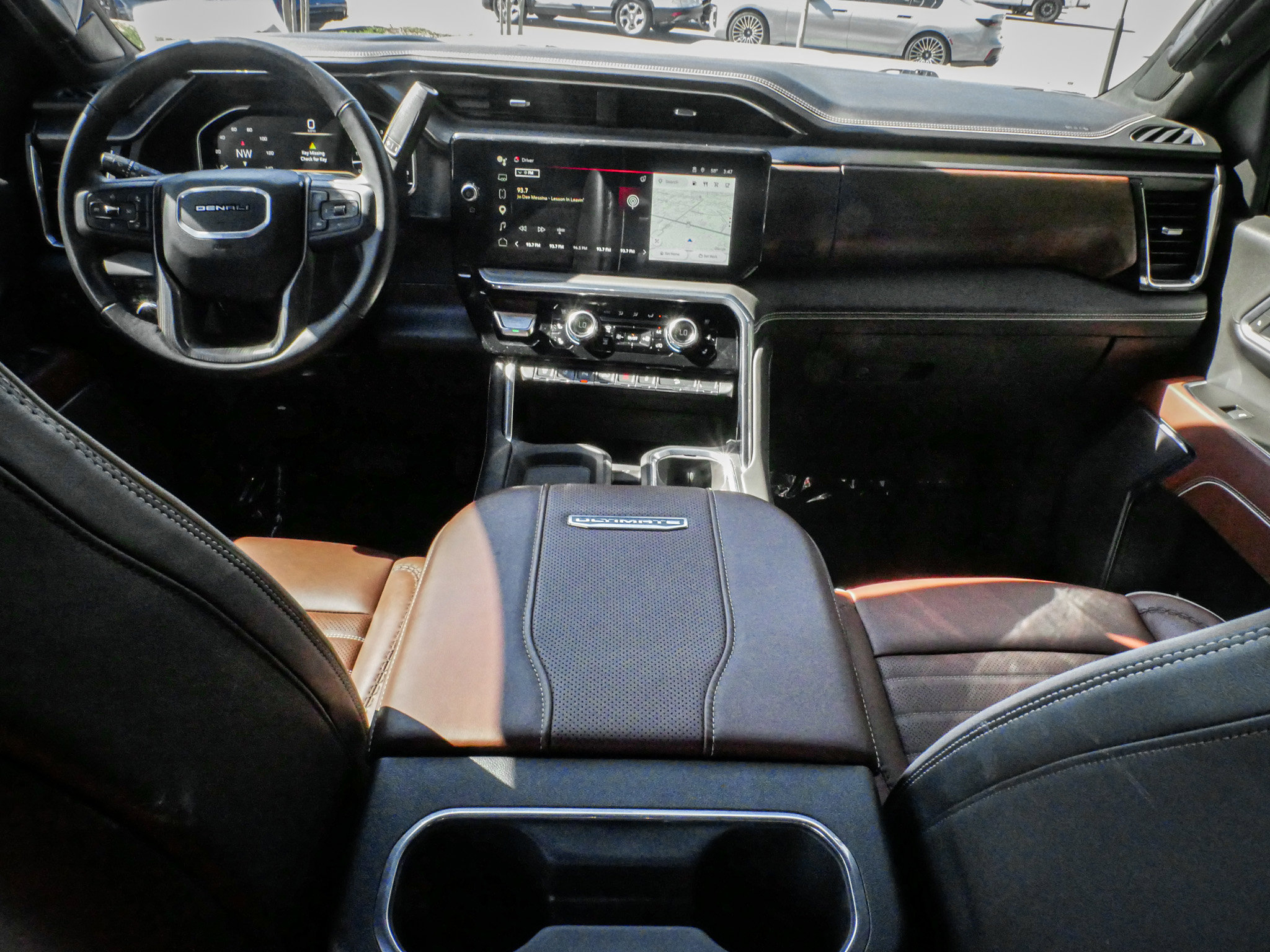 Used 2025 GMC Sierra 2500 Denali Ultimate image 29