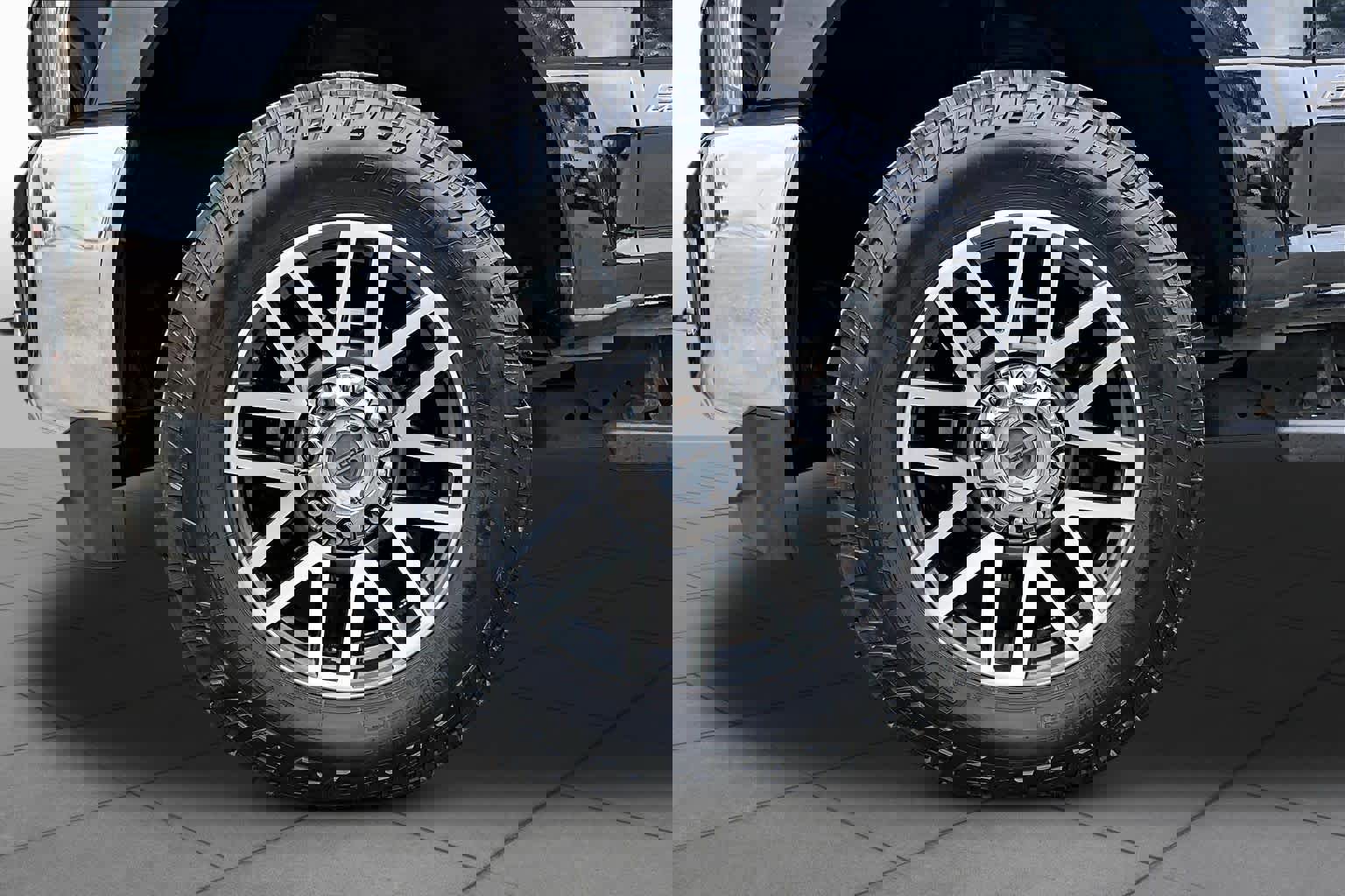 Used 2017 Ford F250 Lariat w/ Lariat Value Package image 11