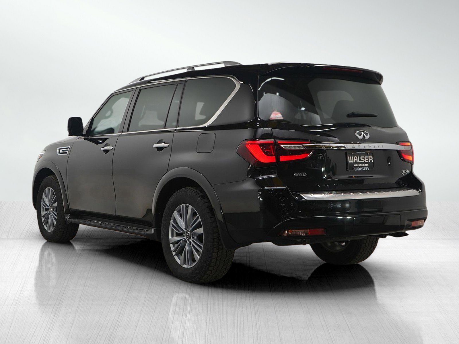 Used 2024 INFINITI QX80 Premium Select image 5