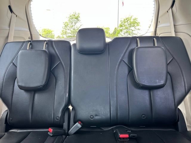 Used 2018 Chrysler Pacifica Limited FWD image 33