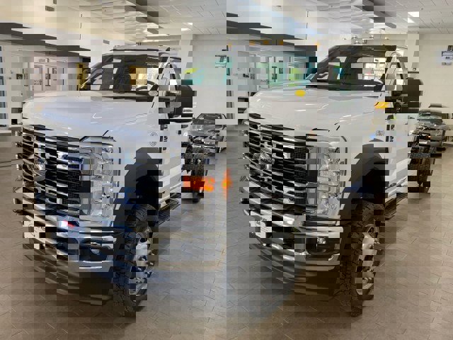 New 2026 Ford F550 XL REG CAB 169 WB image 4