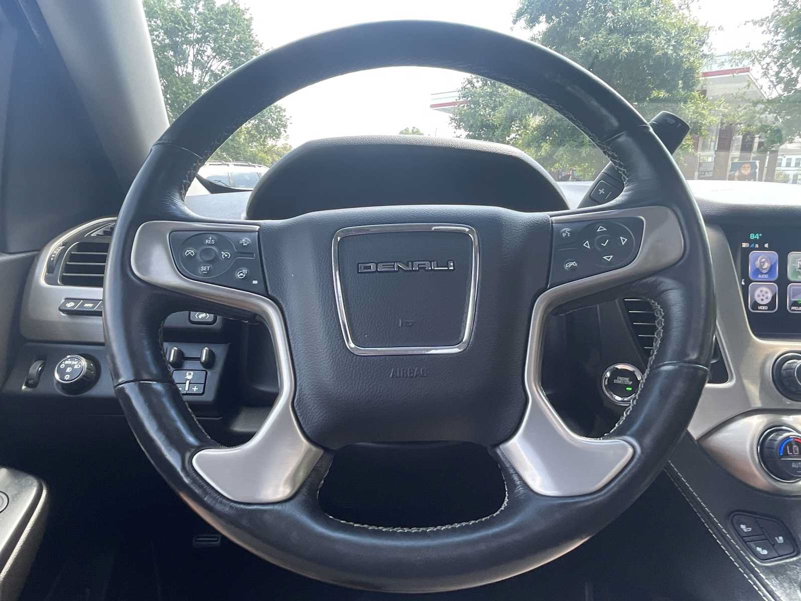 Used 2018 GMC Yukon XL Denali w/ Denali Ultimate Package RWD image 15