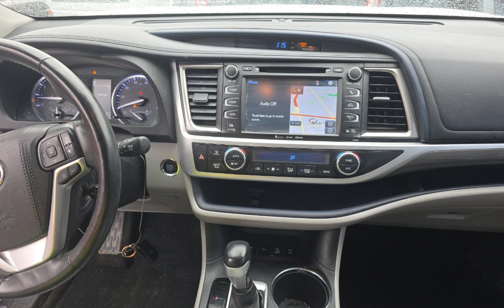 Used 2018 Toyota Highlander Limited Platinum AWD/4WD image 8
