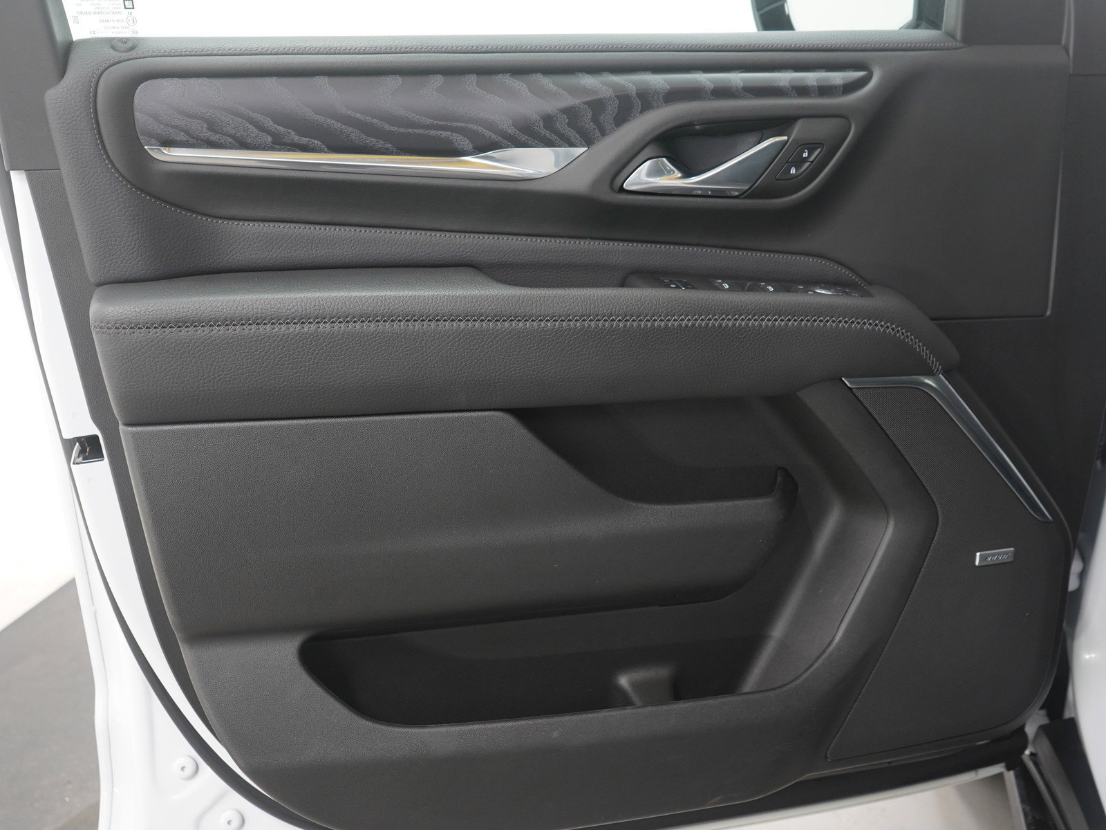 Used 2023 GMC Yukon Denali w/ Denali Reserve Package image 23