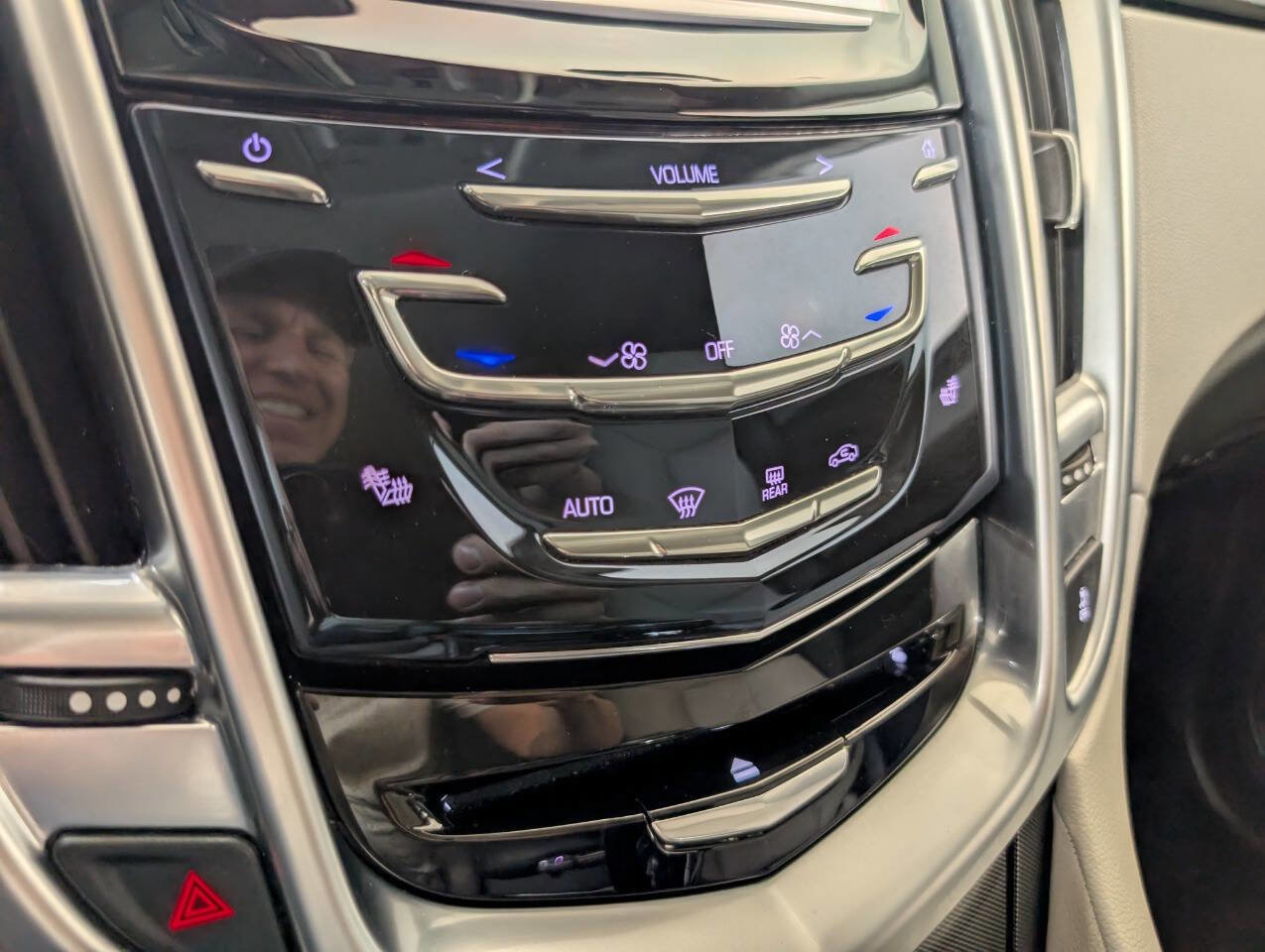 Used 2015 Cadillac SRX FWD image 12